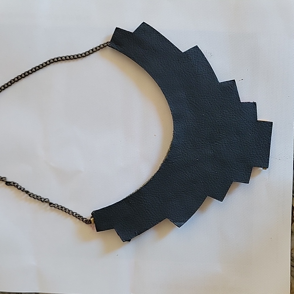 Necklace - Picture 4 of 4